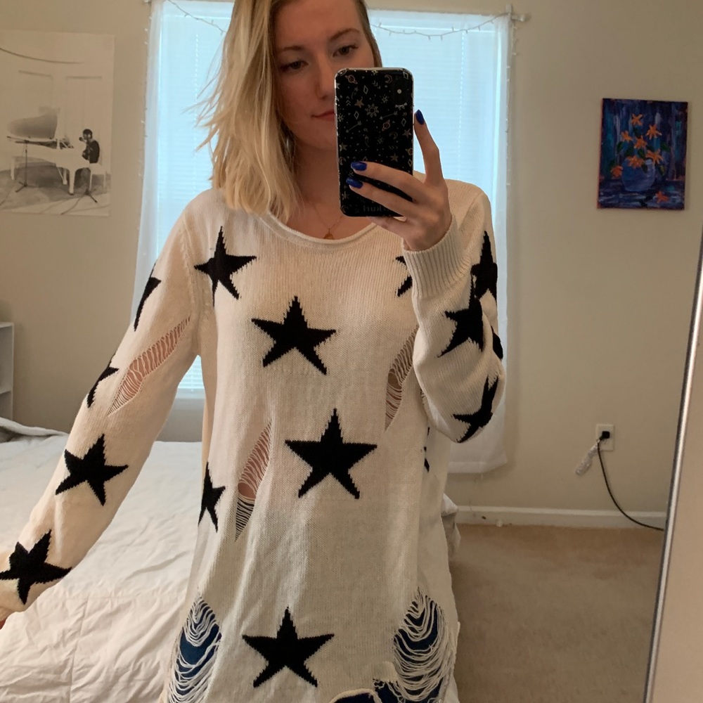 sweater - Picture 2 of 5